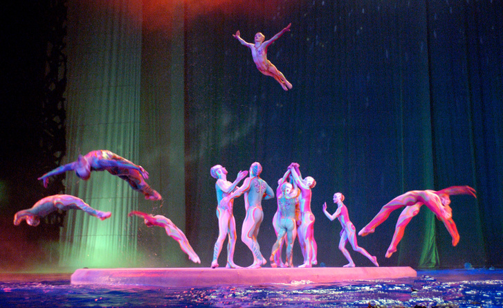 cirquedusoleil o barge01