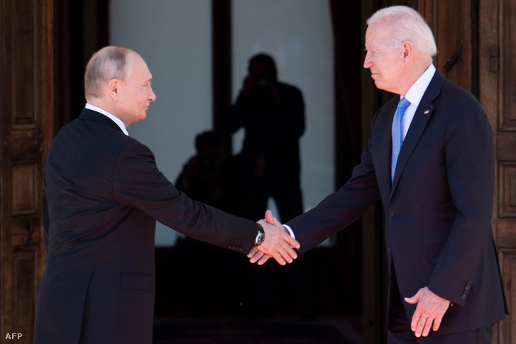 Telex: Mélyponton a viszony, de Biden és Putyin sem bánja a feszültséget