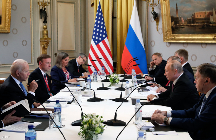 Elárulta Putyin, mire készül a Bidennel való találkozón és szóba hozta keleti szomszédunkat is