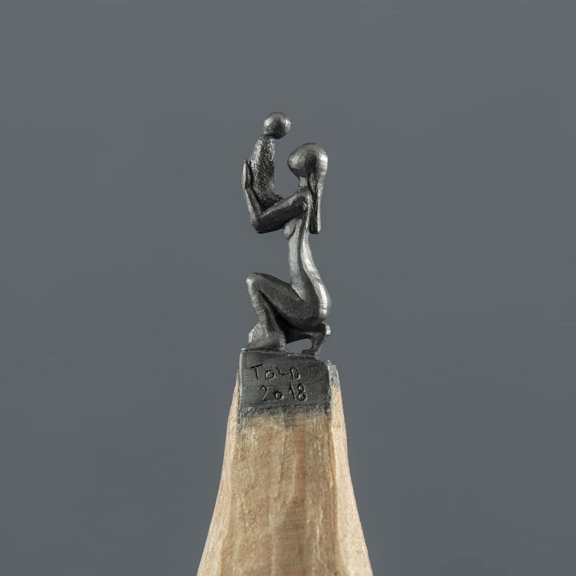 ceruza-szobor3