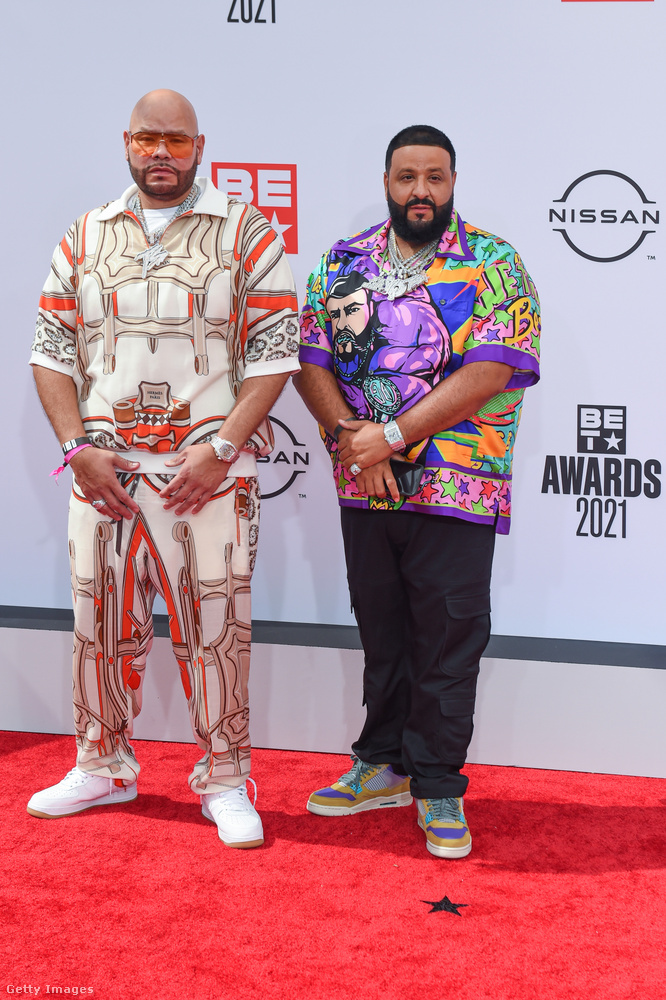 Mások azonban más irányban viszik tovább a férfidivat fejlődését, Fat Joe és DJ Khaled a színes-mintásra esküsznek.