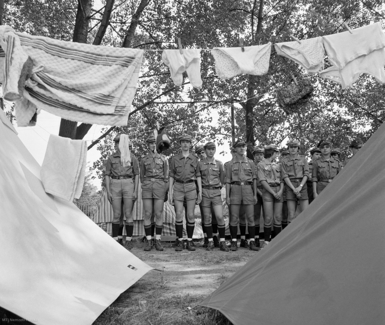 Lengyel cserkészek tábora a Budapest Tourist Római kempingjében 1982. július 5-én