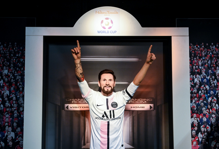 Madame Tussauds berlini panoptikumában már PSG-mezben van Messi