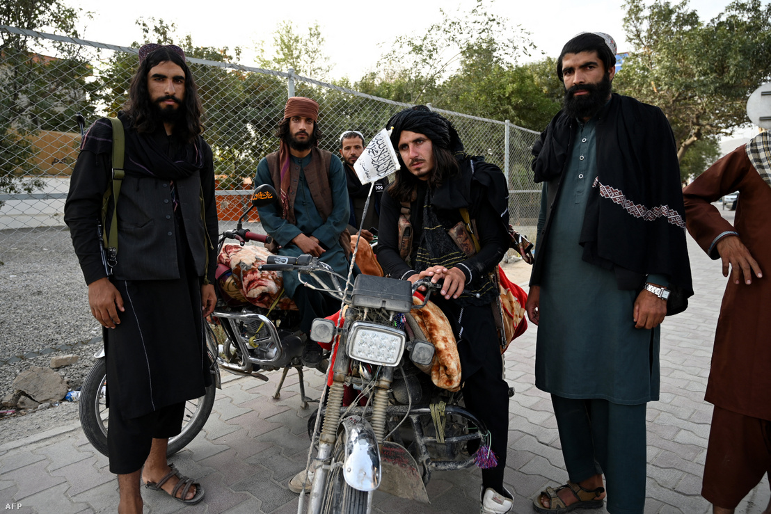 Tálib harcosok Kabulban 2021. augusztus 18-án