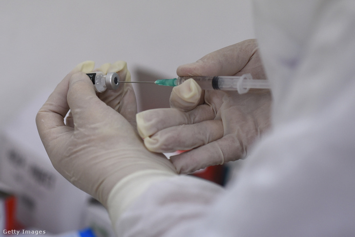 Oltáshoz készítenek elő egy vakcinát Romániában