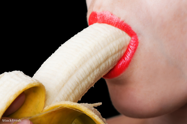 stockfresh 338328 women-eating-banana sizeM