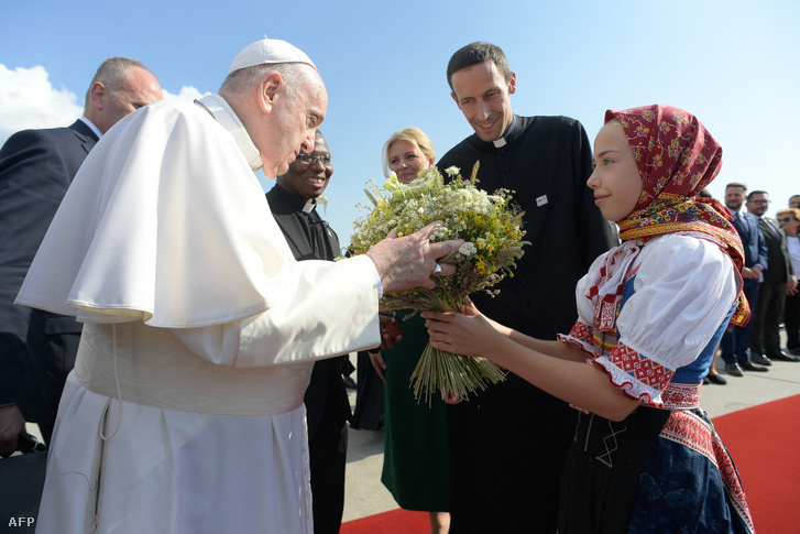 Ferenc pápa megérkezik Szlovákiába 2021 szeptember 12-én