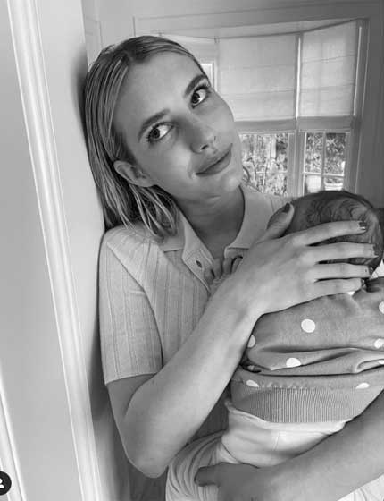 Emma Roberts 2020 decemberében adott életet kisfiának. Bár azt mondja, ez élete legfárasztóbb munkája, egyben a legcsodálatosabb is.