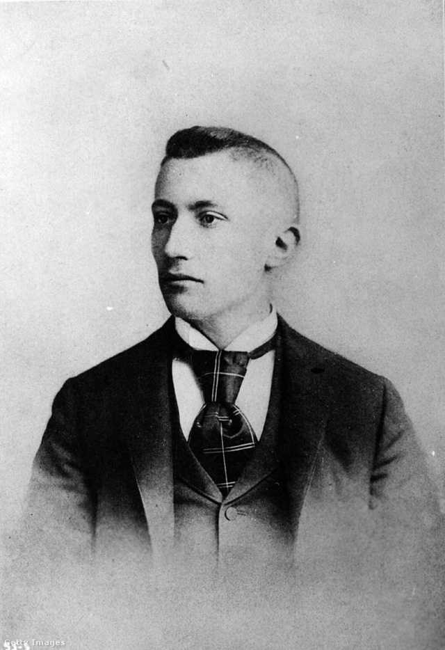Adolf Zukor nem sokkal Amerikába érkezése után, 1895 körül
