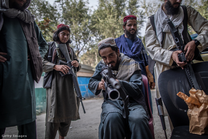 Tálib harcosok Kabulban 2021 szeptember 22-én