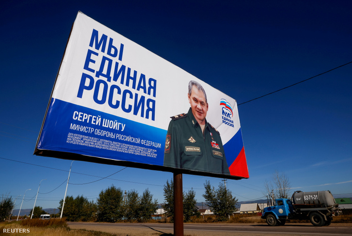 Az Egységes Oroszország Párt egyik jelöltjének óriásplakátja