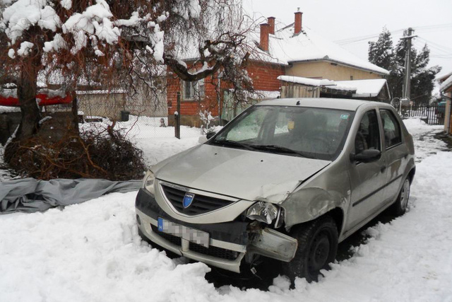 A csúszós utakon gyakoribbak a félfrontális ütközések.