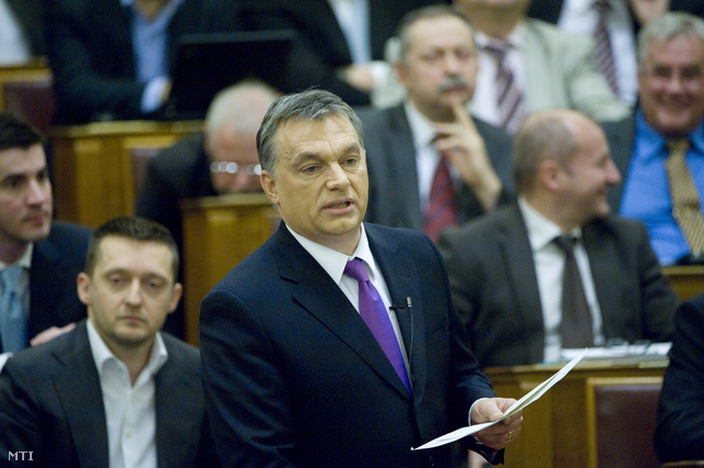Orbán Viktor a Parlament plenáris ülésén, március 11-én