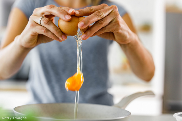 Ha nyers tojással dolgozol, ügyelj a higiéniára
