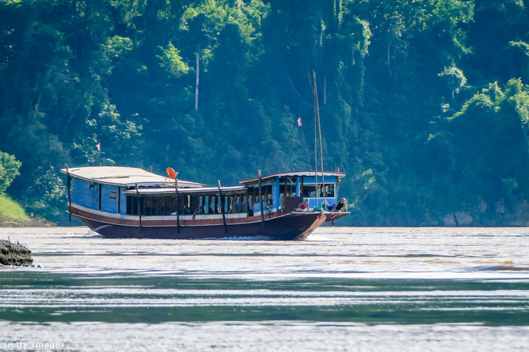 Számtalan cég kínál utazásokat a Mekong-folyón.