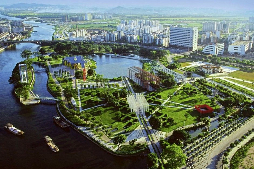 A Zhongshan Shipyard Parkot egy régi hajógyár helyén hozták létre a dél-kínai Zhongshan városban, Guangdong tartományban.
