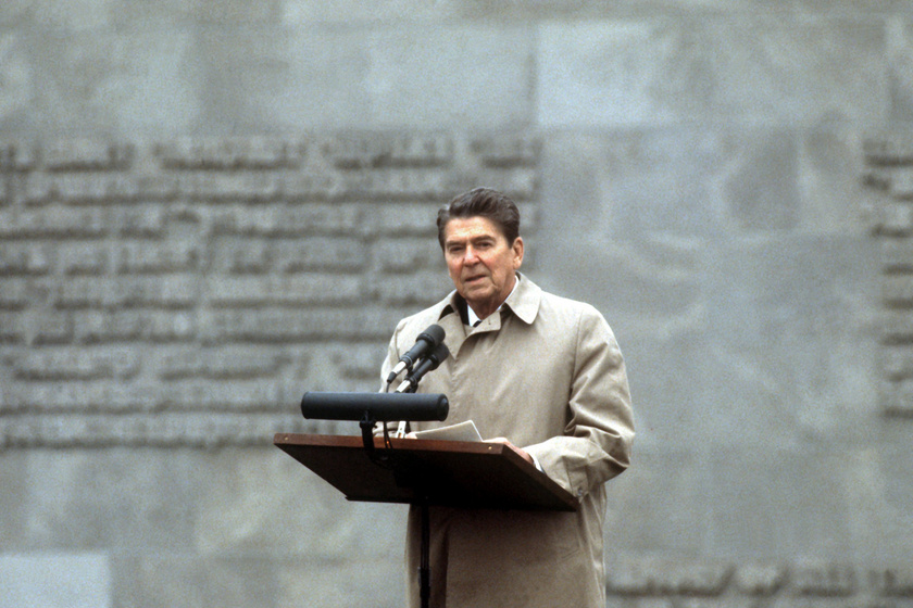 Ronald Reagan 1985-ben Németországban tartott beszédet, amiben megemlítette a karácsonyi történetet is.