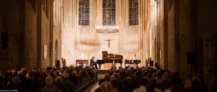 Balázs János koncertet ad a senlis-i 'Cziffra-kápolnában’ (Saint Frambourg kápolna, Liszt Ferenc Auditórium), 2021.09.24. - Fotó: STUDIO Bruno Cohen