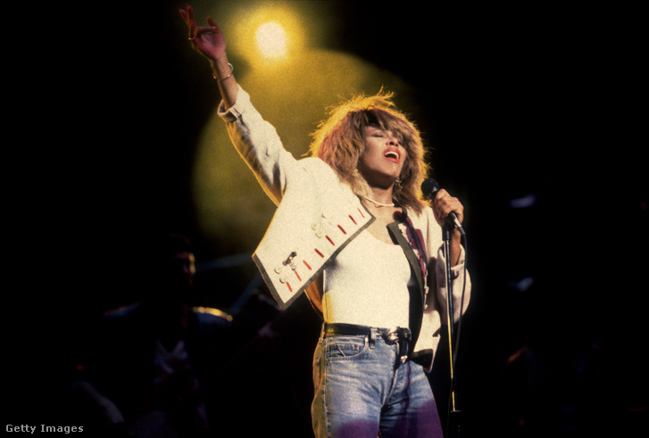 Tina Turner 2000. október 1-jén Chicagóban