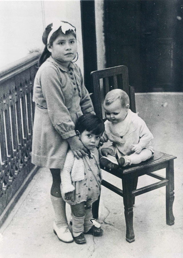 Lina Medina és Gerardo, a fiú kétéves korában