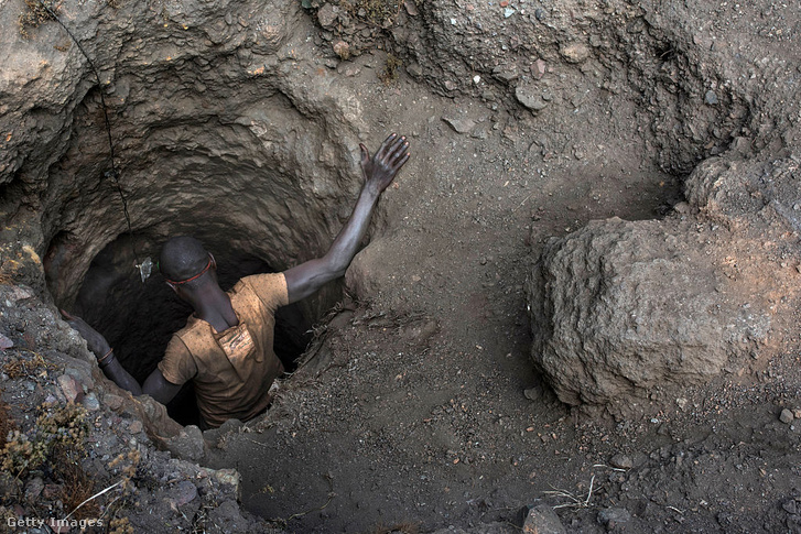 A kongói kobaltbányákban meghalt gyerekmunkások családjai kártérítési pert indítottak az Apple, a Google és a Tesla ellen