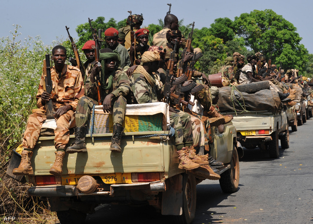 A FOMAC csádi kontingense Damara közelében