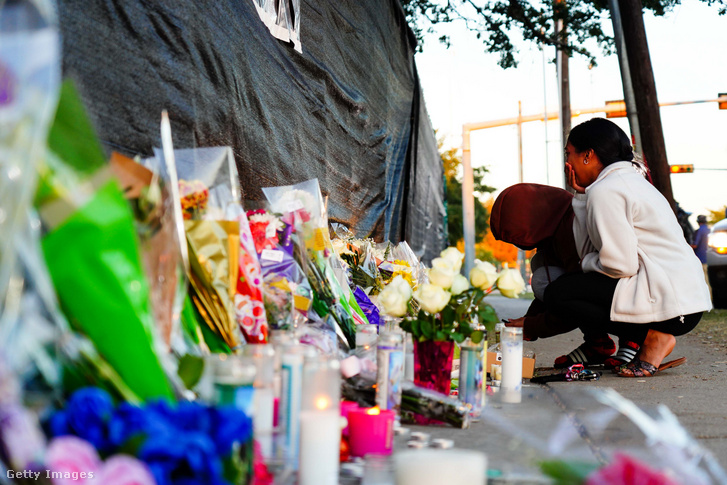 Travis Scott koncertje után gyertyákkal emlékeznek az áldozatokra