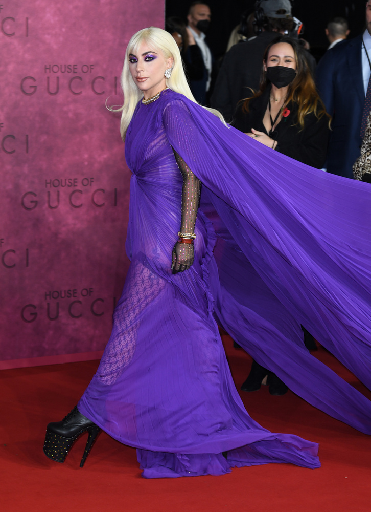 Biztosak vagyunk abban, hogy Lady Gaga 
                        a jövőben sem fogja mellőzni az ilyen extrém magassarkúkat..