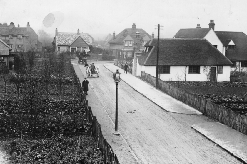 A kertváros egy utcája 1912-ben.