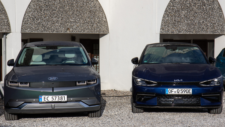 Íme, a két Év Autója esélyes. Kép: Papp Tibor