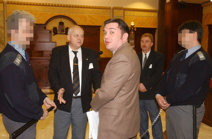 2002. március 1.: Megkezdték a bolti sorozatgyilkossággal vádolt Erdélyi Nándor büntetőperét másodfokon a Legfelsőbb Bíróságon. A képen: Erdélyi Nándor (b3).