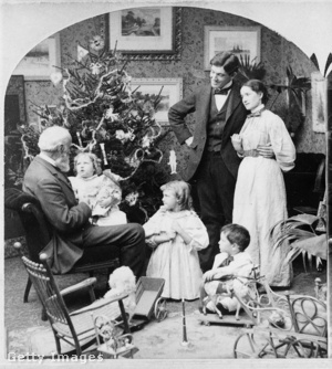 Magyarországon a karácsonyfa-állítás elterjesztésében a Podmaniczky és Bezerédj családoknak is nagy szerepe volt