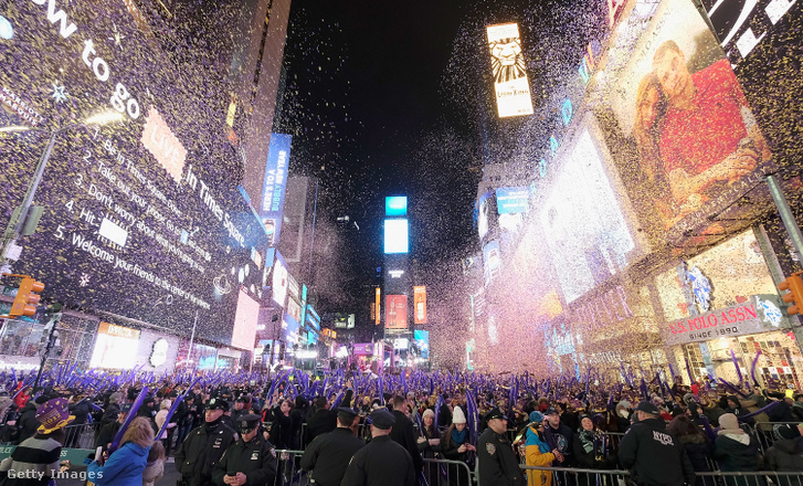 Szilveszteri ünnepség a Times Square-en 2016. december 31-én