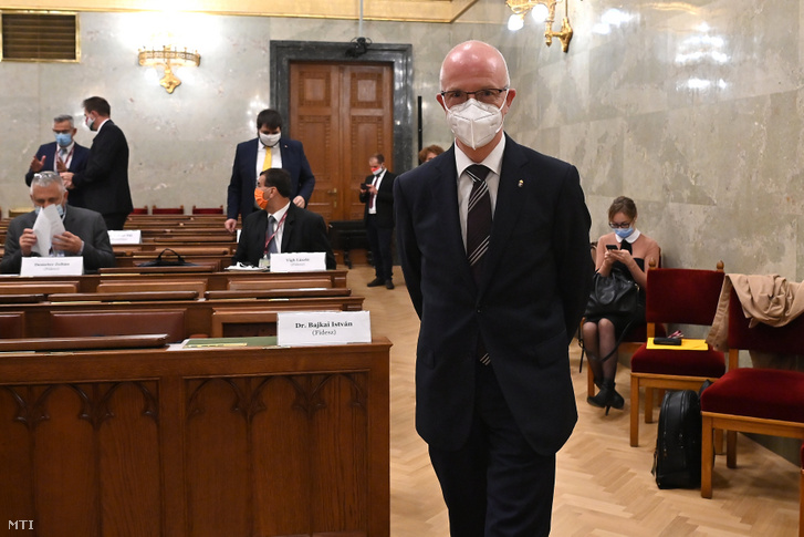 Varga Zsolt András, a Kúria elnökjelöltje meghallgatása előtt az Országgyűlés igazságügyi bizottságának ülésén a Parlament Delegációs termében 2020. október 8-án