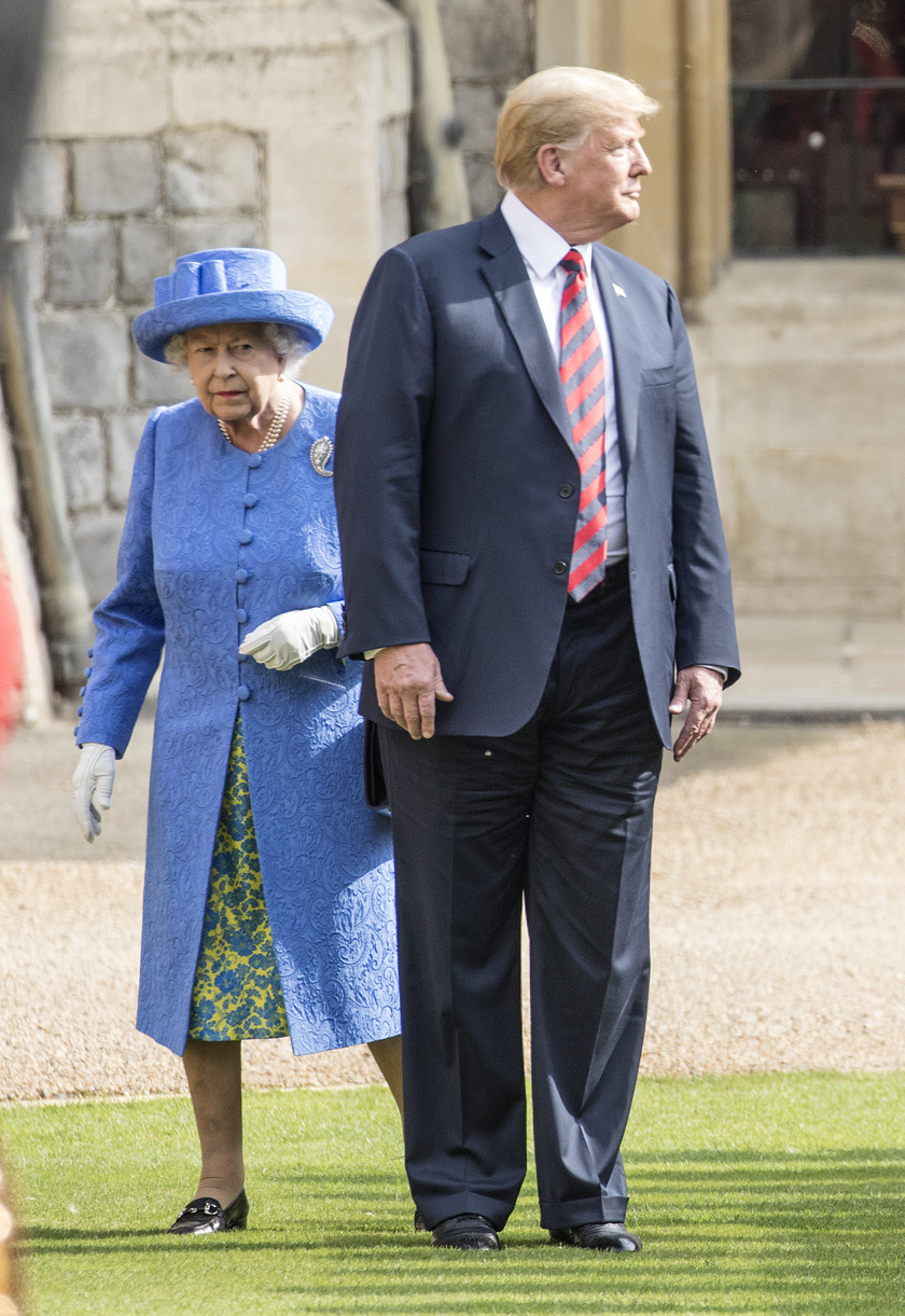 Erzsébet királynő és Donald Trump.