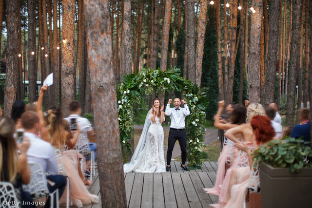 Szokatlan esküvői helyszín egy erdő is