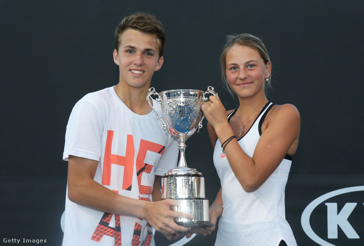 A 2017-es Australian Open juniorgyőztesei, Piros Zsombor és Marta Kosztjuk