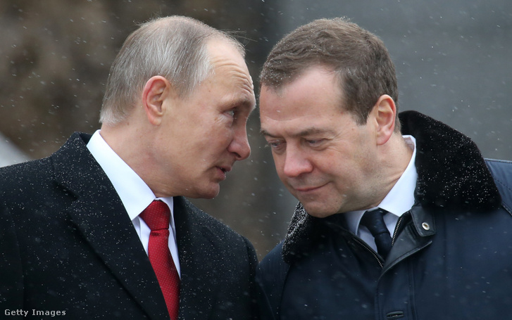 Vlagyimir Putyin orosz elnök és Dmitrij Medvegyev miniszterelnök 2016. november 4-én