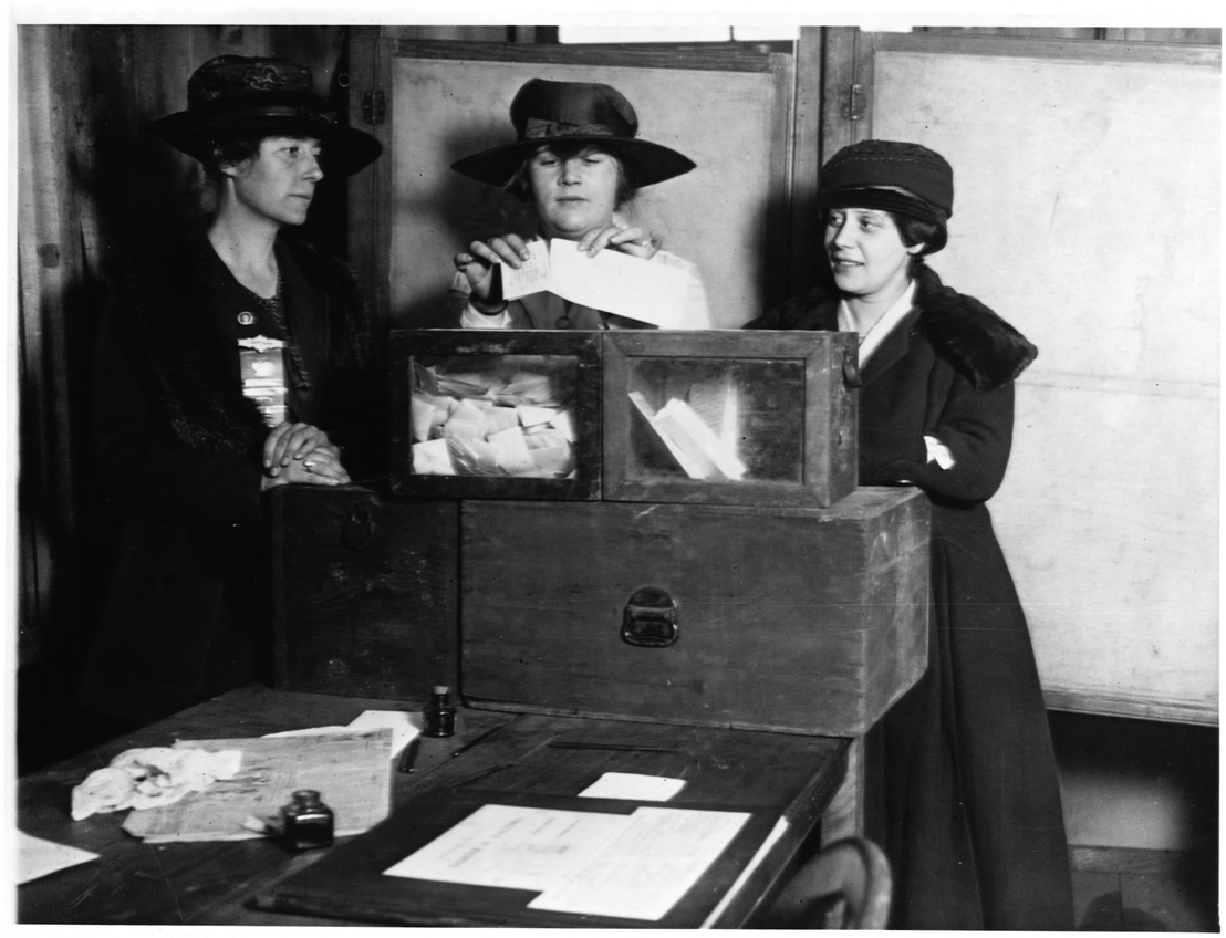 Nők szavaznak New Yorkban 1920 körül