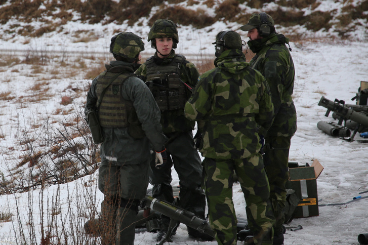 A svéd hadsereg gotlandi ezrede a sziget lőterén 2019. február 5-én