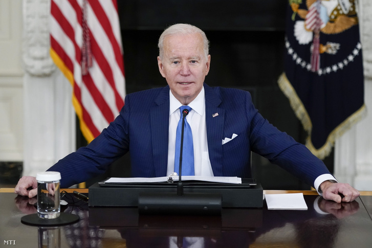 Joe Biden amerikai elnök beszél a washingtoni Fehér Házban 2022. február 9-én.