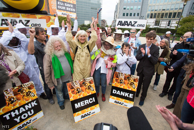 A neonikotinoid kétéves tiltását ünneplik Franciaországban