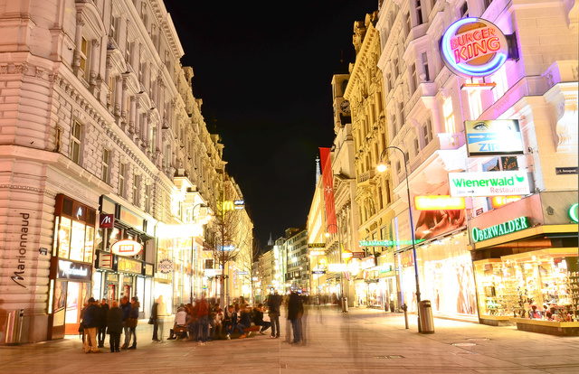 Bécs belvárosában mintha nagyobb lenne a gyerekboltok választéka, mint nálunk