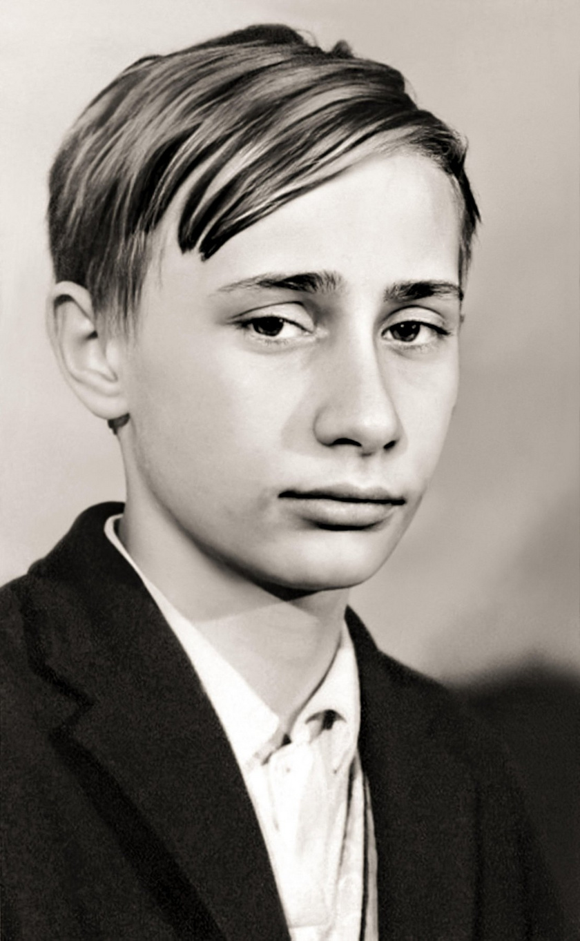 Ez a fotó 14 éves korában készült Putyinról, saját bevallása szerint kamaszként sűrűn késett el az iskolából, problémái akadtak az időbeosztással.