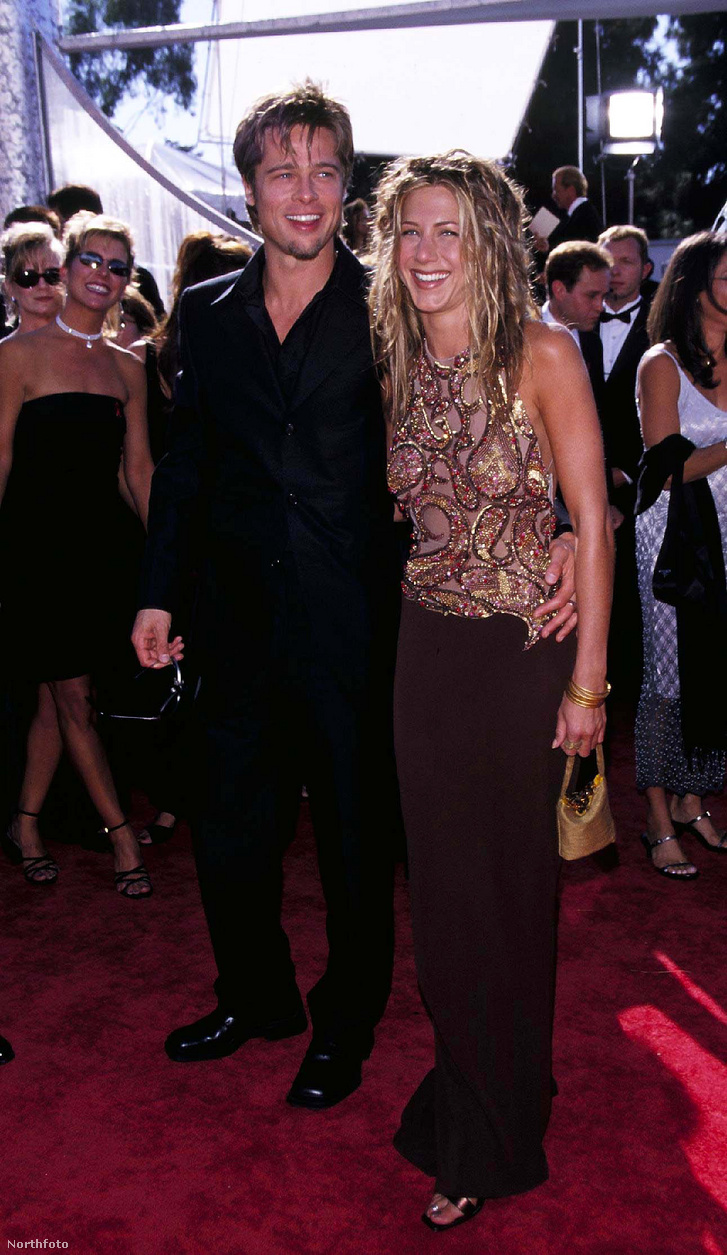 Brad Pitt és Jennifer Aniston 1999-ben jelentek meg együtt először a vörös szőnyegen