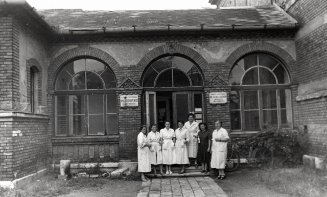Az Anya- és Csecsemővédelmi Intézet 18. sz. intézete Zuglóban, 1954