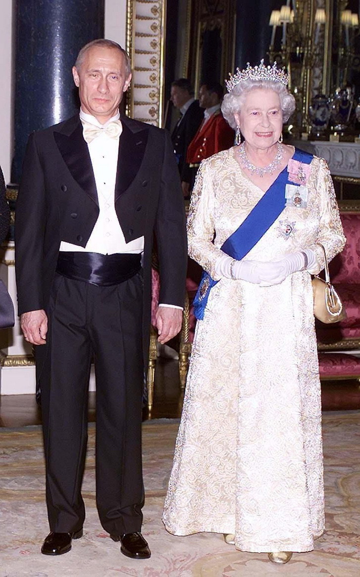 Vlagyimir Putyin és II. Erzsébet királynő 2003-ban