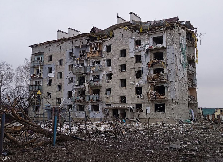 Egy lerombolt épület látható Borjagyanka településen 2022. március 3-án