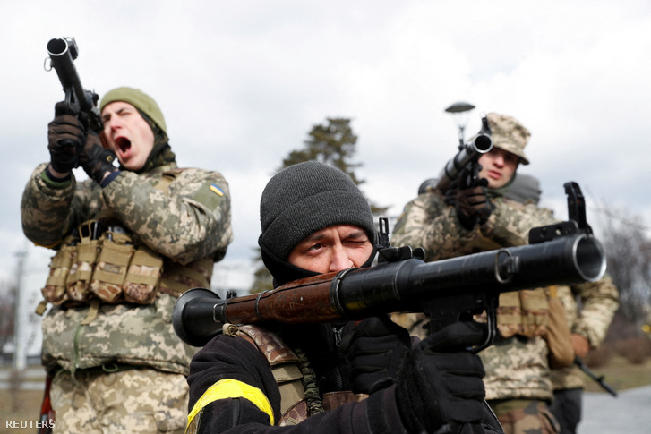 Ukrán katonák Kijevben 2022. március 9-én