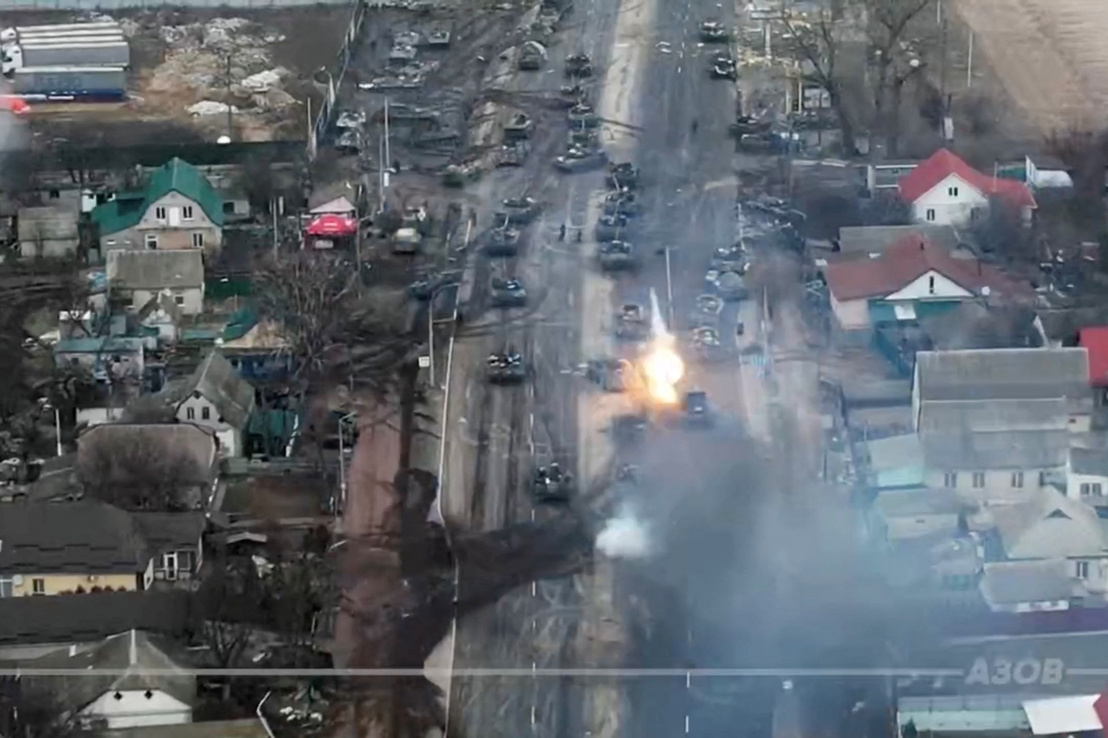 Tankok semmisülnek meg az ukrajnai Brovai külvárosában